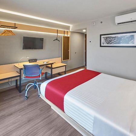 City Express By Marriott Chihuahua Esterno foto